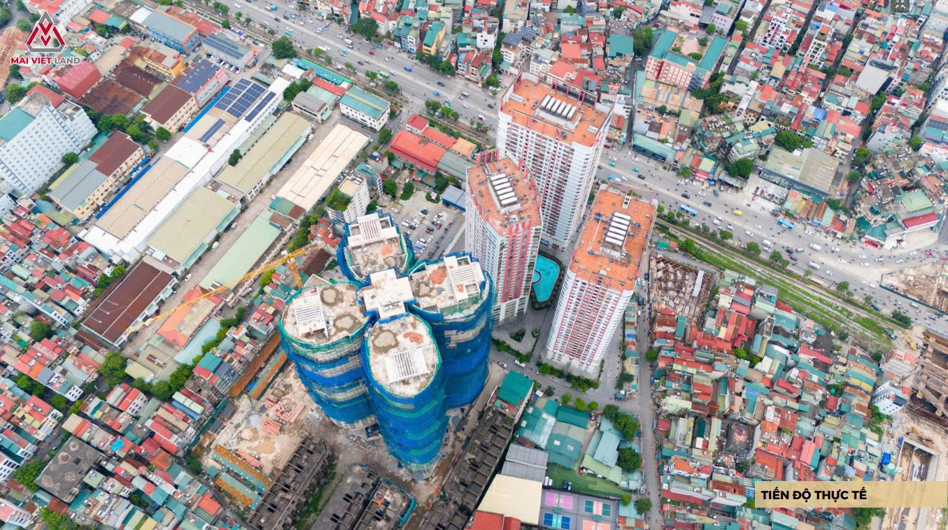 Ảnh thực tế The Queen